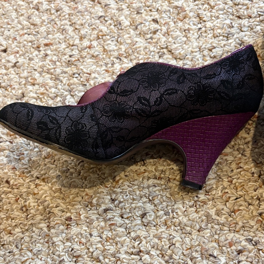 Poetic License Black Lace Ballet Flats with Purple Trim and Satin Ribbon - Picture 3 of 5